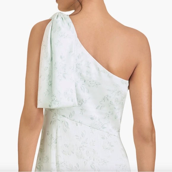 Sachin and Babi One-Shoulder Satin Charmeuse Gown - Picture 3 of 7